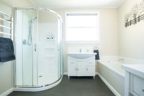 Photo of property in 22 Keats Crescent, Stoke, Nelson, 7011