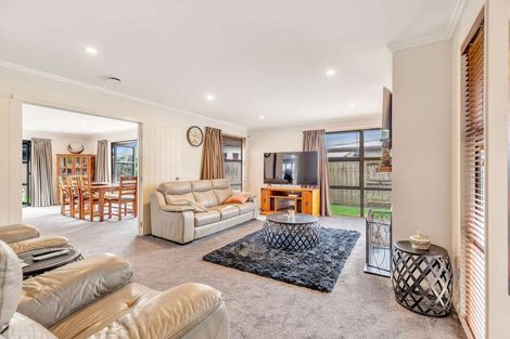Photo of property in 15 Trump Place, Kelvin Grove, Palmerston North, 4414