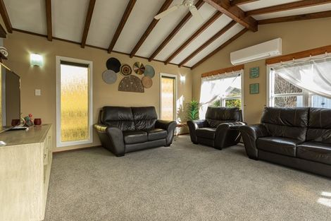 Photo of property in 112 High Street, Waipawa, 4210