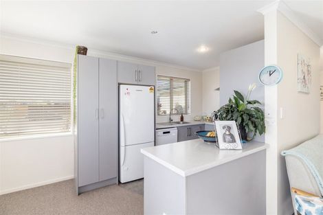 Photo of property in 25 Walnut Way, Rangiora, 7400