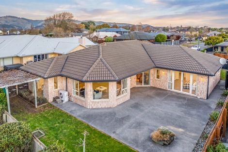 Photo of property in 17 Cunneen Place, Aidanfield, Christchurch, 8025