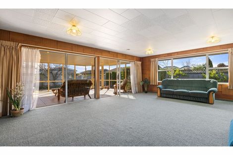 Photo of property in 12a Gamblins Road, Saint Martins, Christchurch, 8022