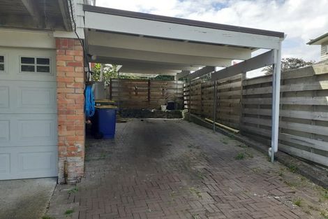 Photo of property in 1a Gaede Terrace, Sunnyvale, Auckland, 0612