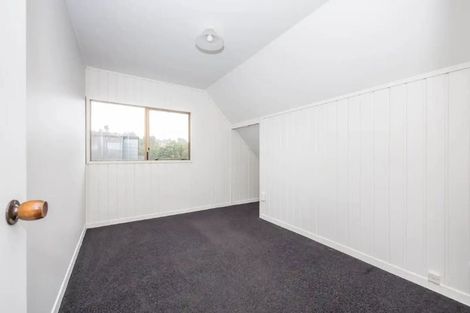 Photo of property in 50 Poaka Avenue, Dinsdale, Hamilton, 3204