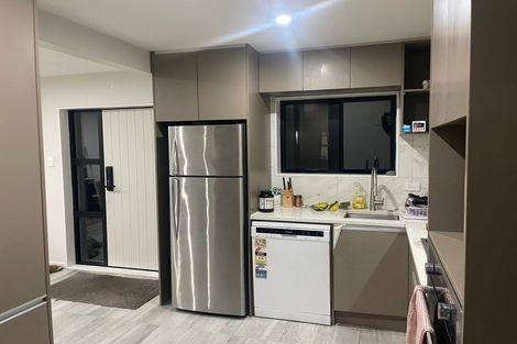 Photo of property in 142a Golf Road, Titirangi, Auckland, 0600