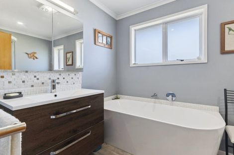 Photo of property in 25 Windsor Road, Inglewood, 4386
