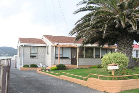 Photo of property in 37 Waiuta Street, Titahi Bay, Porirua, 5022