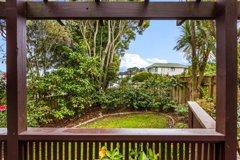 Photo of property in 3 Lantana Road, Green Bay, Auckland, 0604