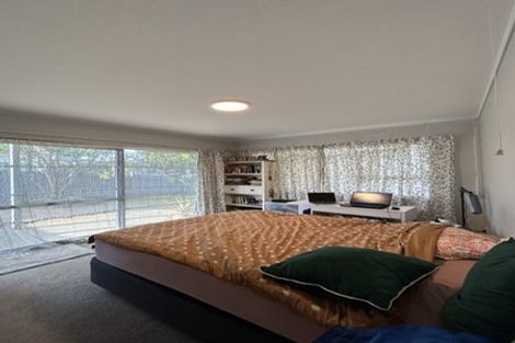 Photo of property in 337 East Coast Road, Mairangi Bay, Auckland, 0630
