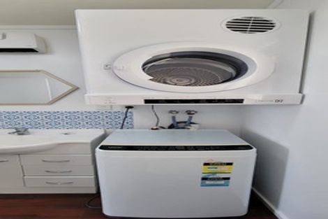 Photo of property in 17f6 Wrights Hill Road, Karori, Wellington, 6012