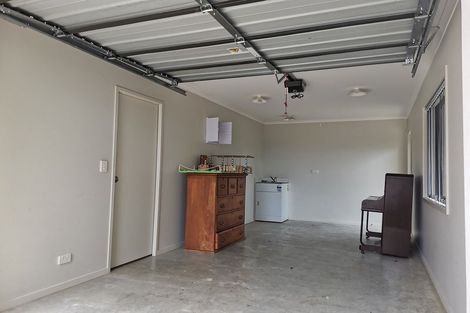 Photo of property in 38 Durham Street, Te Atatu Peninsula, Auckland, 0610