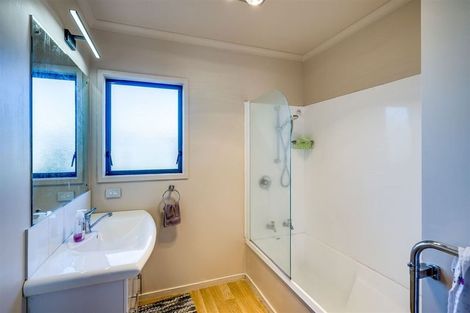 Photo of property in 104a Murphy Road, Taradale, Napier, 4112