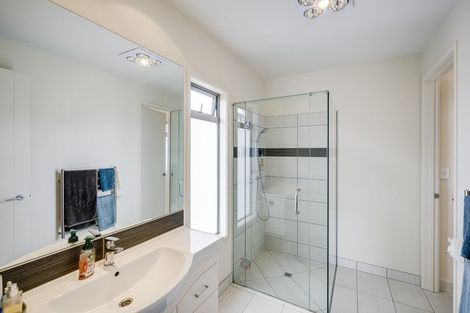 Photo of property in 72 Orotu Drive, Poraiti, Napier, 4112