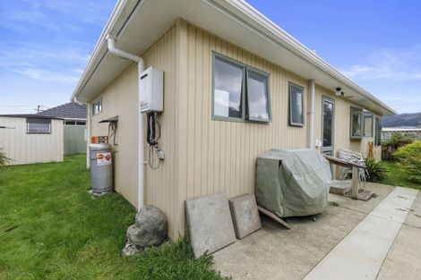 Photo of property in 5a Massey Street, Elderslea, Upper Hutt, 5018