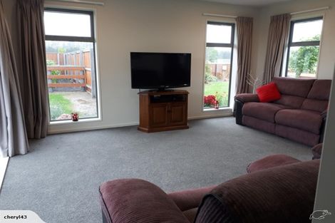 Photo of property in 2 Paradise Way, Amberley, 7410