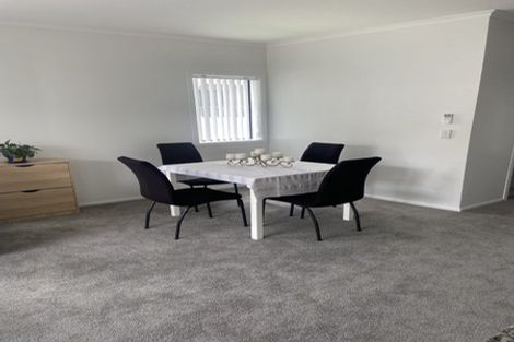Photo of property in 1/11 Carlos Drive, Flat Bush, Auckland, 2016