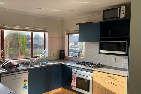 Photo of property in 27 Amesbury Drive, Churton Park, Wellington, 6037