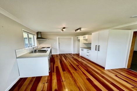Photo of property in 10 Miles Place, Awapuni, Palmerston North, 4412
