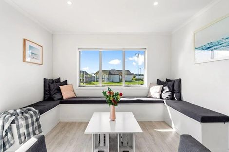 Photo of property in 76 Stace Hopper Drive, One Tree Point, 0118