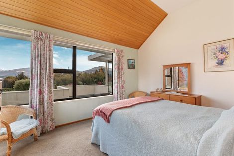 Photo of property in 98 Hunter Crescent, Wanaka, 9305