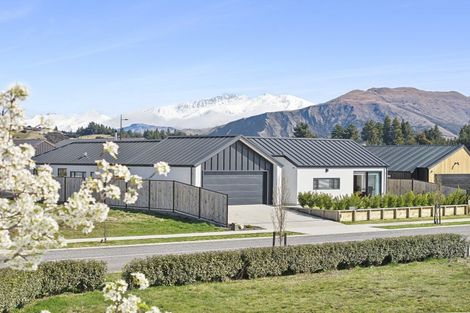 Photo of property in 47 Pounamu Avenue, Albert Town, Wanaka, 9305