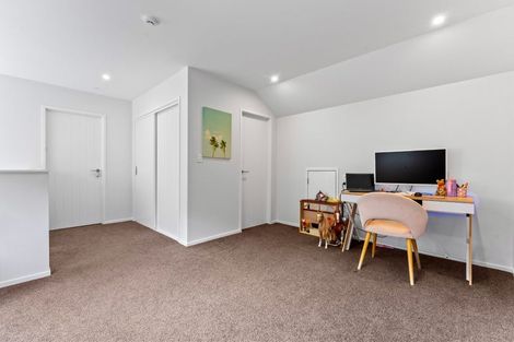 Photo of property in 32a Sandown Road, Rothesay Bay, Auckland, 0630