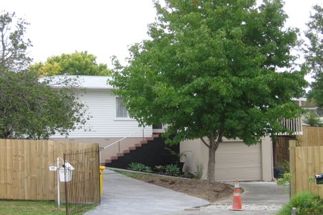 Photo of property in 10 Packham Place, Beach Haven, Auckland, 0626