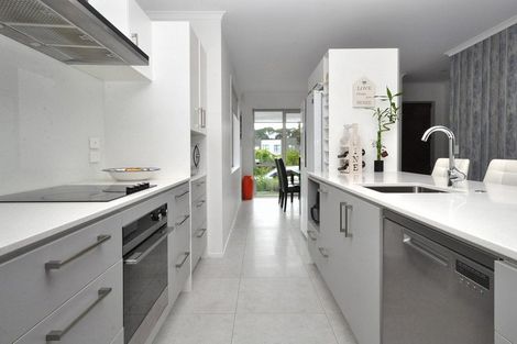 Photo of property in 11 Mahinga Lane, Massey, Auckland, 0614