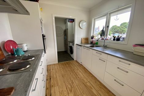 Photo of property in 43a Taikata Road, Te Atatu Peninsula, Auckland, 0610