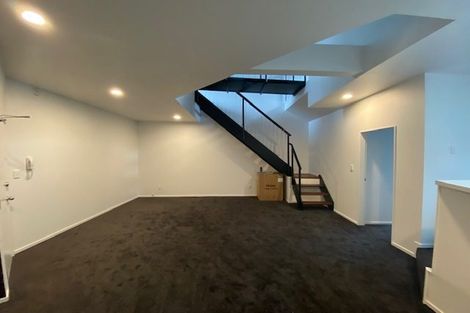 Photo of property in 17u6 Adelaide Road, Mount Cook, Wellington, 6021