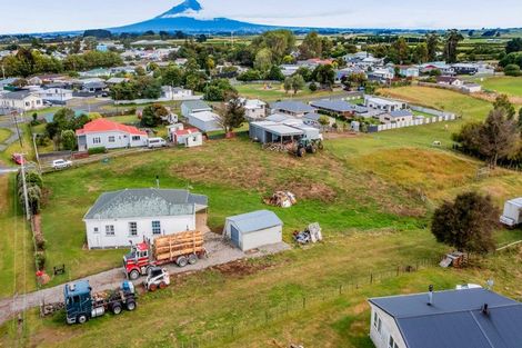 Photo of property in 8-10 Egmont Street, Normanby, Hawera, 4614