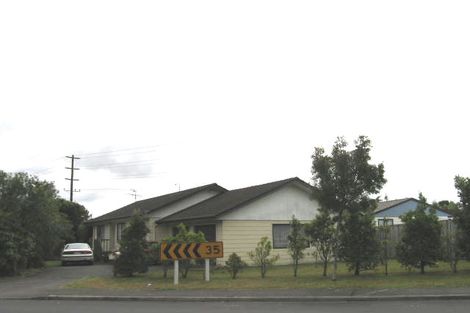 Photo of property in 47 Meadowood Drive, Unsworth Heights, Auckland, 0632