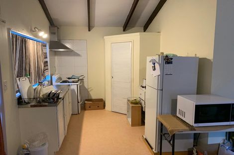 Photo of property in 7 Craigbank Avenue, New Lynn, Auckland, 0600