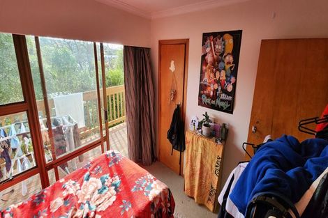 Photo of property in 15 Ellice Road, Totara Vale, Auckland, 0629