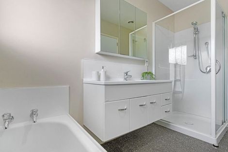 Photo of property in 124 Lake Terrace Road, Burwood, Christchurch, 8061