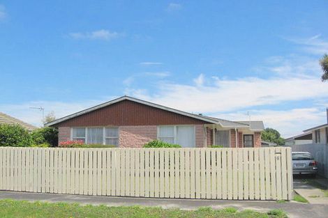 Photo of property in 6 Rollesby Street, Hoon Hay, Christchurch, 8025