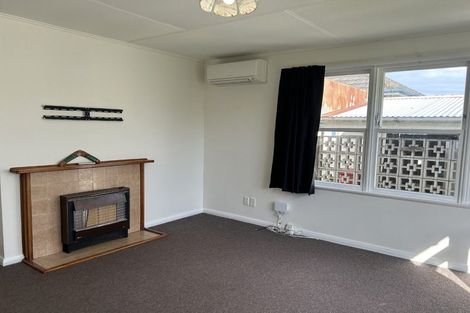 Photo of property in 17 Bristol Crescent, Roslyn, Palmerston North, 4414