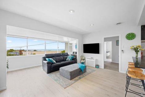 Photo of property in 96 Sunrise Avenue, Mairangi Bay, Auckland, 0630