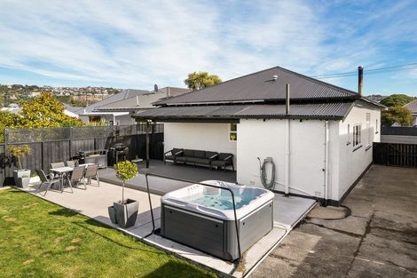 Photo of property in 21 Hargest Crescent, Saint Kilda, Dunedin, 9012