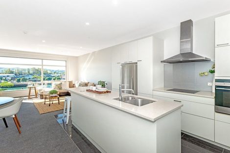 Photo of property in Marina View Apartments, 305/4 Reads Quay, Gisborne, 4010