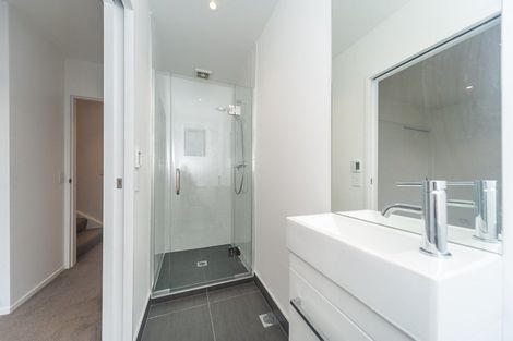 Photo of property in 21/104 Maupuia Road, Maupuia, Wellington, 6022