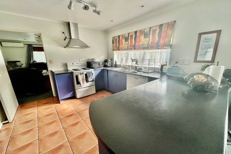 Photo of property in 57 Stratford Road, Manurewa, Auckland, 2105