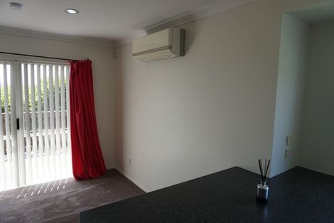 Photo of property in 4 Comber Place, Johnsonville, Wellington, 6037