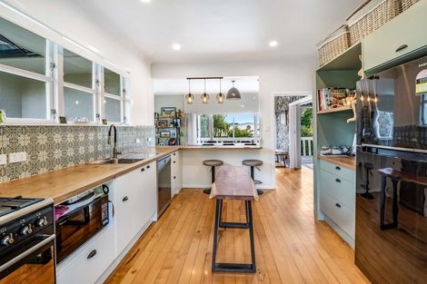 Photo of property in 81 Purnell Street, College Estate, Whanganui, 4500