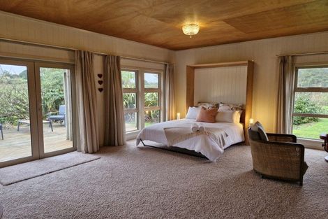 Photo of property in 243 Pheney Road, Hurford, New Plymouth, 4374