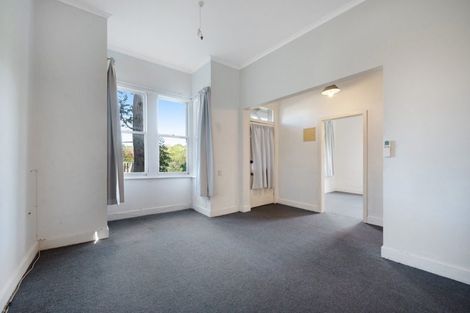 Photo of property in 15a Mortimer Terrace, Aro Valley, Wellington, 6021