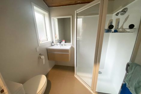 Photo of property in 137 Matipo Road, Te Atatu Peninsula, Auckland, 0610