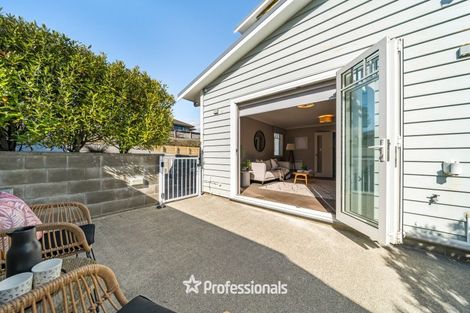 Photo of property in 14 Ronald Scott Grove, Riverstone Terraces, Upper Hutt, 5018