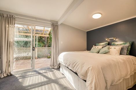 Photo of property in 35 Great North Road, Riverhead, 0820