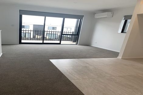 Photo of property in 3/1 Scott Road, Hobsonville, Auckland, 0616